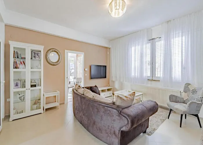 Villa One Step To With Indoor Pool