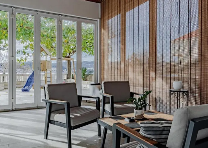 Villa One Step To With Indoor Pool *