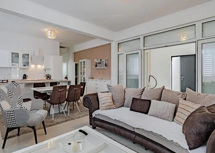 One Step To With Indoor Pool *